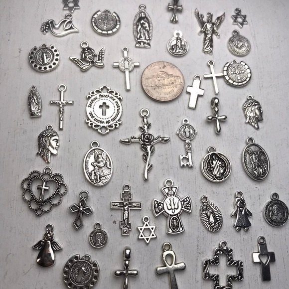 40pc Religious Charms Bracelets Keychains DIY Jewelry Making Crafting Lot Bundle - Picture 12 of 12